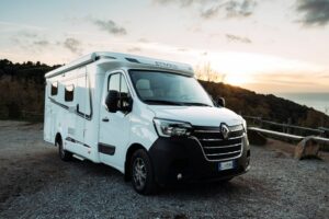 Etrusco ‘Van’ halfintegraal campers op Renault Master